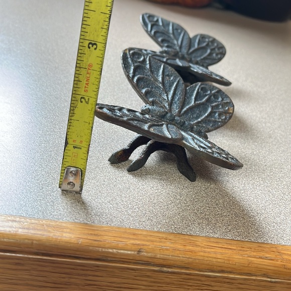 Cast iron butterfly pair with legs - Picture 5 of 5